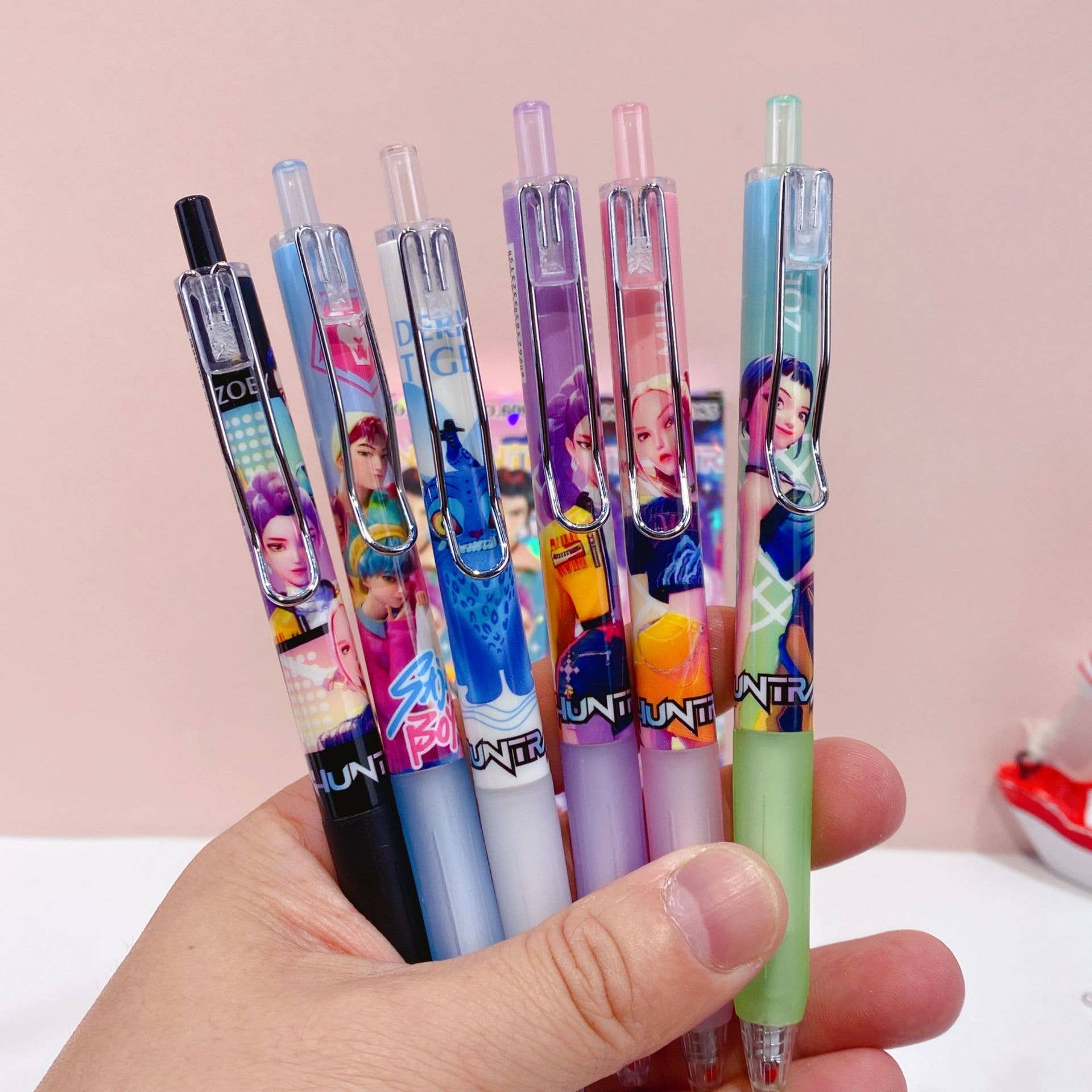 KDH K-pop inspired black gel pen blind box